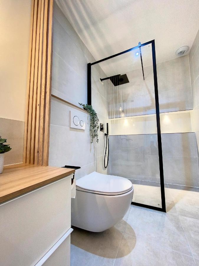 Appartchic - Appartement Standing - Plein Centre & Parking Prive Creon ภายนอก รูปภาพ