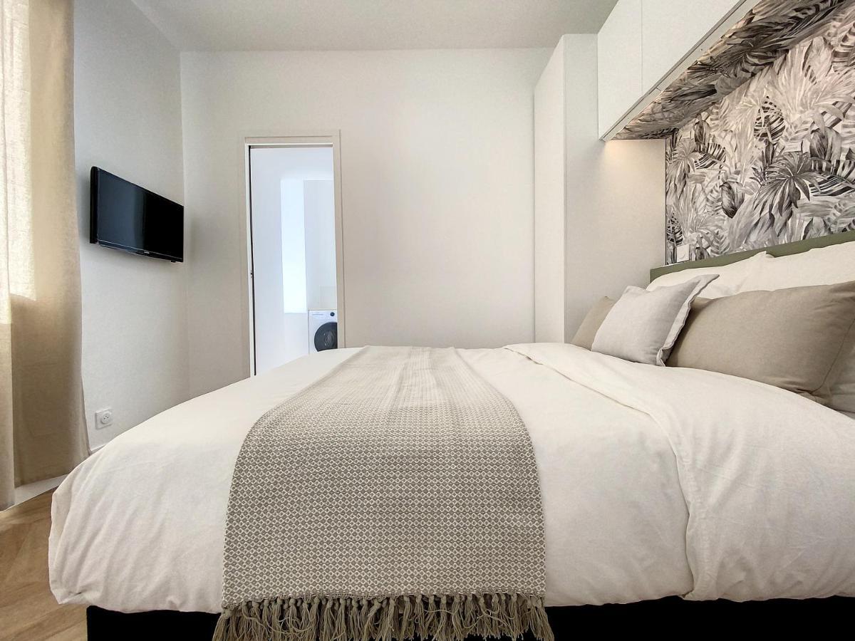 Appartchic - Appartement Standing - Plein Centre & Parking Prive Creon ภายนอก รูปภาพ